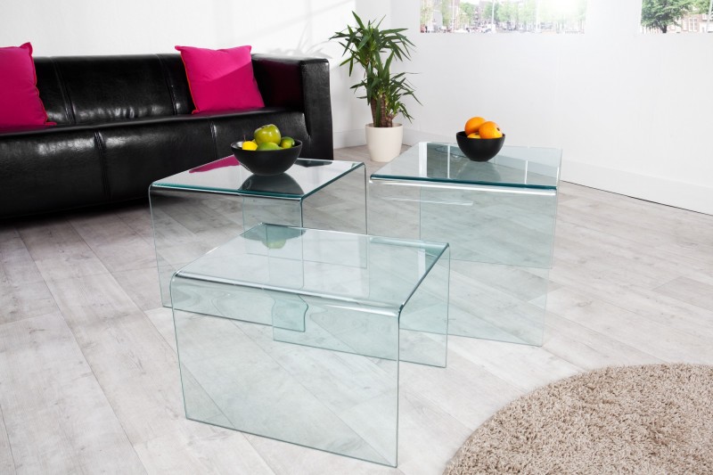 Ensemble de 3 tables basses en verre trempé coloris transparent Ensemble de 3 tables basses en verre trempé coloris transparent