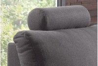 Canapé d’angle gauche  en tissu gris avec appuie-têtes