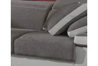 Canapé d'angle gauche avec têtières relevables en tissu gris