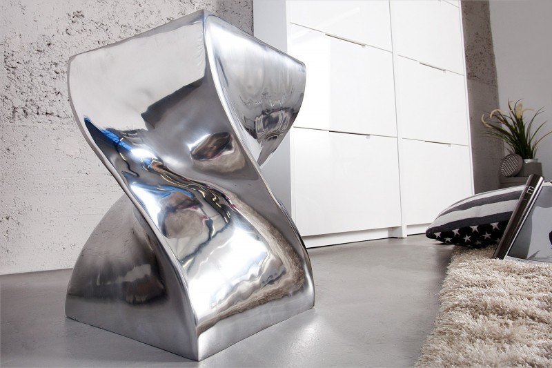 Tabouret design en aluminium argenté 45cm