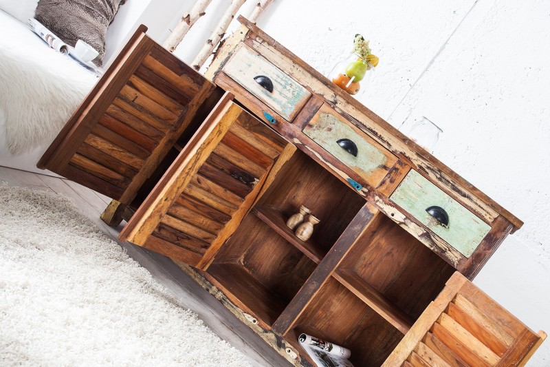 Bahut design industriel en bois massif recyclé
