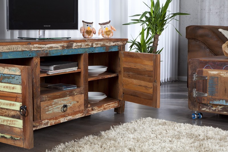 Meuble TV 150 cm design en bois recyclé multicouleur Meuble TV 150 cm design en bois recyclé multicouleur