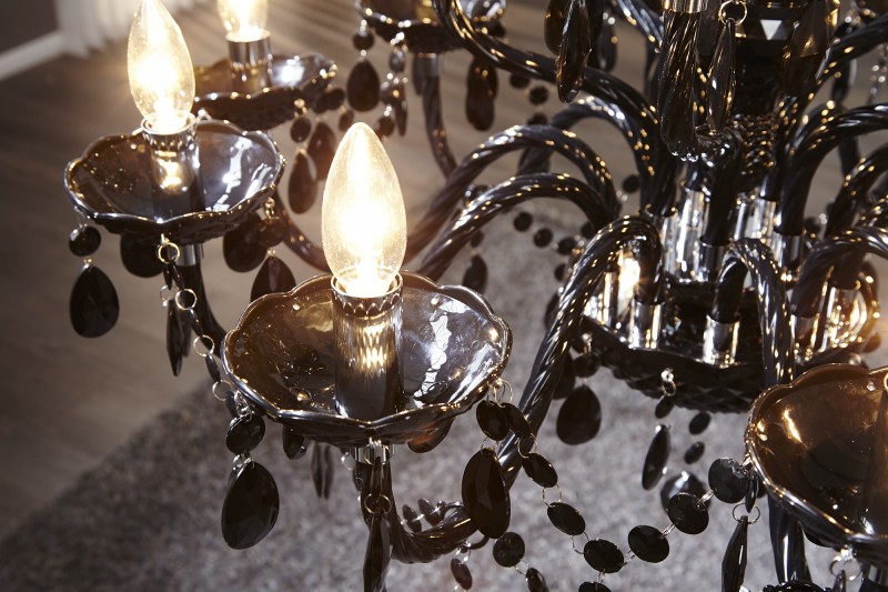 Lustre noir avec 15 bougies