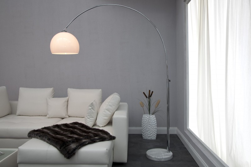 Lampadaire extensible 175-205cm coloris blanc