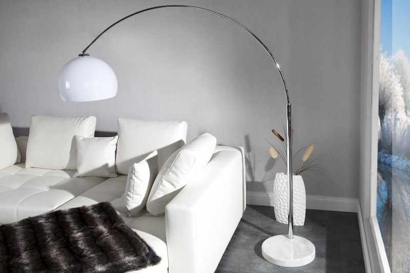 Lampadaire extensible 175-205cm coloris blanc