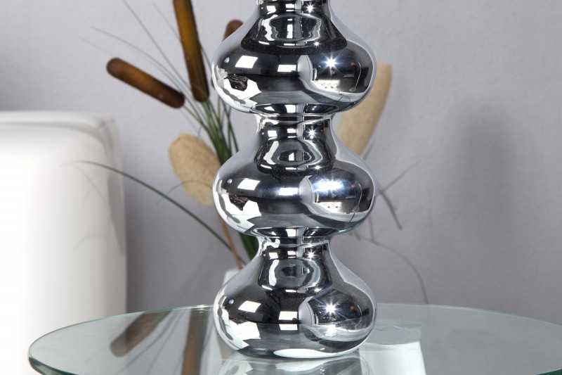Lampe en acier chromé de 70 cm avec abat-jour noir