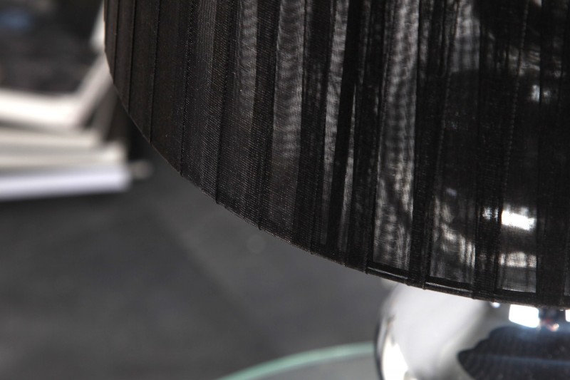 Lampe en acier chromé de 70 cm avec abat-jour noir