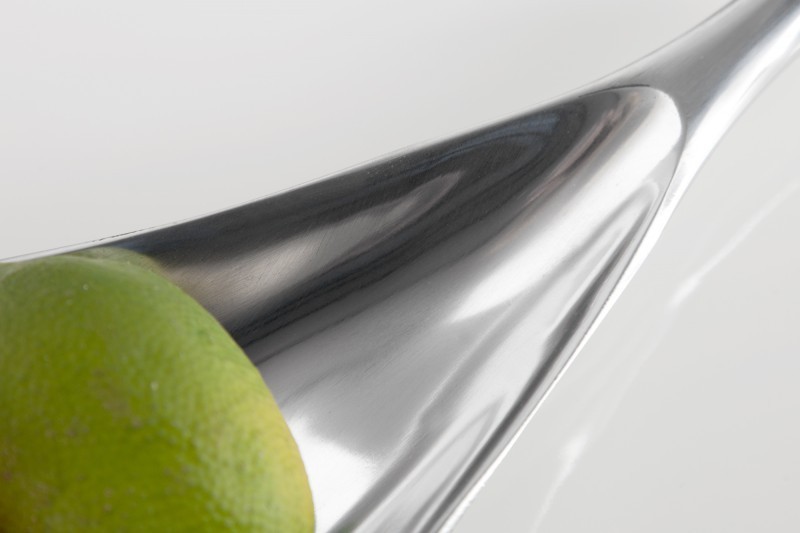 Bol de fruits design en aluminium coloris argent Bol de fruits design en aluminium coloris argent
