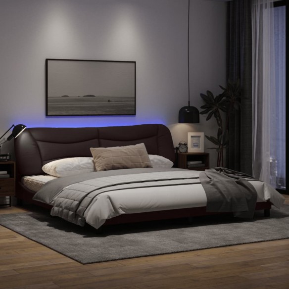 Cadre de lit avec lumières LED marron foncé 200x200 cm tissu