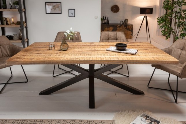 Table sale à manger 160 cm en bois massif et pied Mikado métal noir design