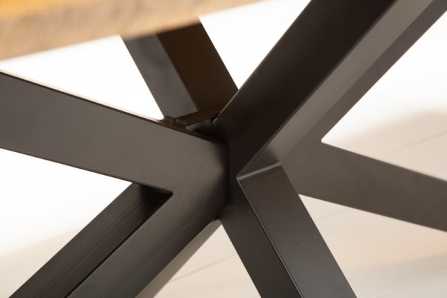 Table sale à manger 160 cm en bois massif et pied Mikado métal noir design