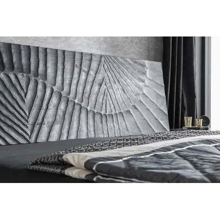 Lit double massif en bois de manguier noir 180 x 200 cm – Design sculpté artisanal et robuste