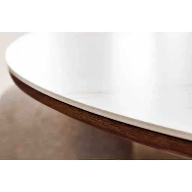 Table à manger ronde UNIQUE 120 cm – Plateau céramique blanc effet marbre & pied colonne noyer Table à manger ronde UNIQUE 120 cm – Plateau céramique blanc effet marbre & pied colonne noyer