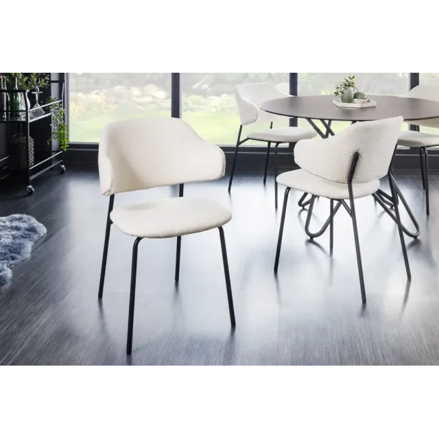 Chaise design VOGUE – Revêtement bouclé blanc & pieds noirs | Élégance moderne & confort