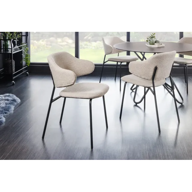 Chaise design VOGUE – Bouclé greige & pieds en métal noir mat | Élégance contemporaine et confort