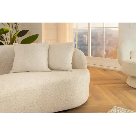 Canapé 3 places ATELIER – 230 cm – Tissu bouclé beige, coussins inclus, design moderne