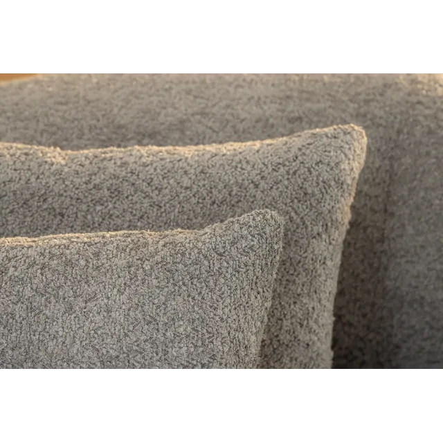 Canapé 3 places ATELIER – 230 cm – Tissu bouclé gris avec coussins inclus, design contemporain Canapé 3 places ATELIER – 230 cm – Tissu bouclé gris avec coussins inclus, design contemporain