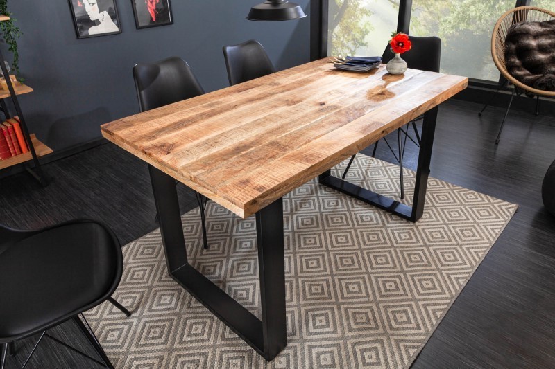 Table à manger de 120cm en bois massif coloris naturel Table à manger de 120cm en bois massif coloris naturel