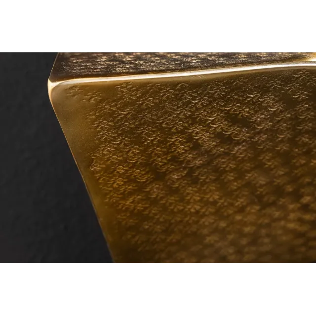 Étagère murale PYRAMID 40 cm – Design pyramidal doré antique en métal, finition martelée à la main