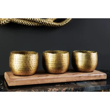 Set de décoration ORIENT – 3 coupelles dorées avec plateau en bois massif de manguier, design martelé fait main