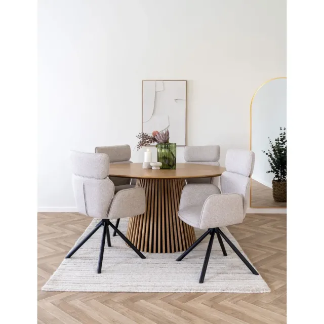 Chaise de salle à manger pivotante en tissu sand avec pieds noirs/ Elsines