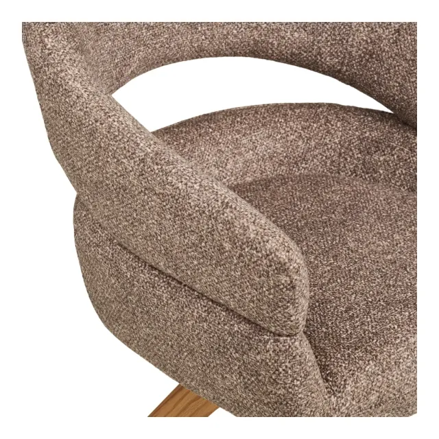 Chaise de salle à manger en polyester marron, pieds en chêne naturel/ Elsines