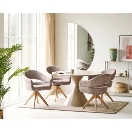 Chaise de salle à manger en polyester marron, pieds en chêne naturel/ Elsines