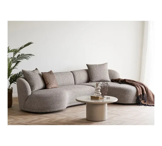 Ambiance moderne-Canapé d’angle brun & table basse ronde verte/ Elsines