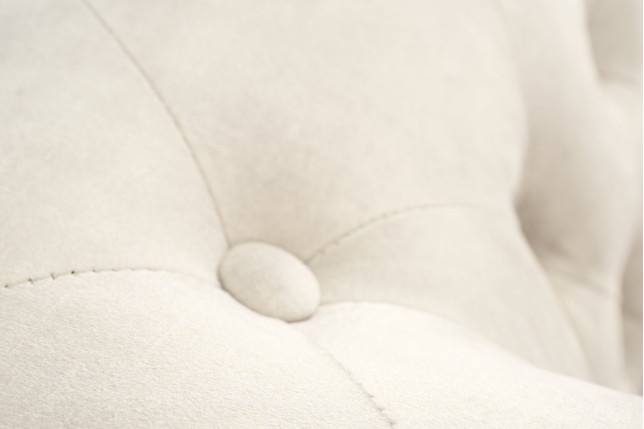 Canapé Chesterfield 2 places velours champagne 150cm