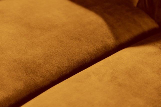 Canapé Chesterfield 3 places velours jaune moutarde 205cm
