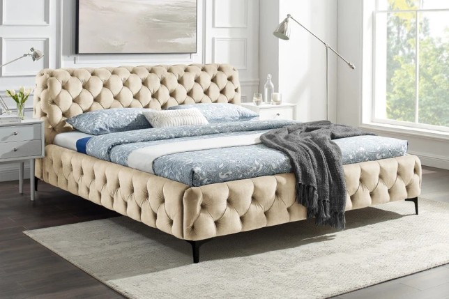 Lit MODERN BAROCK 180x200cm velours champagne style Chesterfield