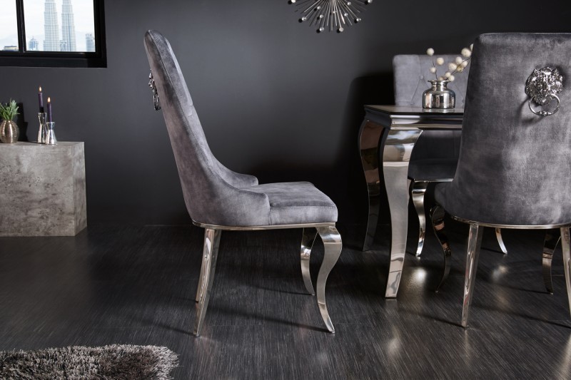 Chaises design capitonné PAULA avec pied baroque en acier inoxydable, velours, gris Chaises design capitonné PAULA avec pied baroque en acier inoxydable, velours, gris
