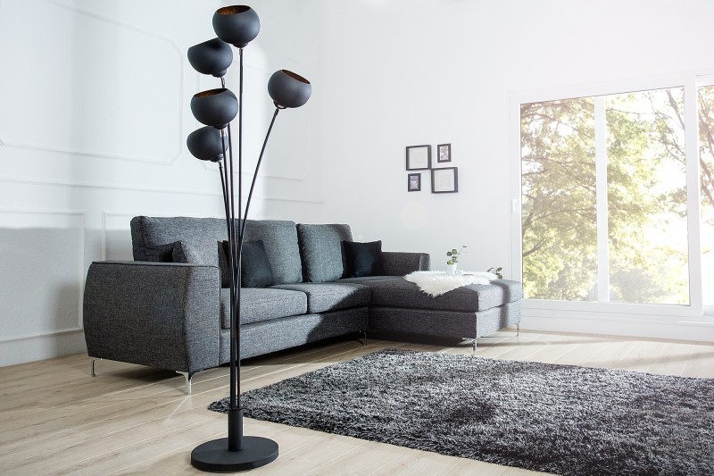 Lampadaire design en métal coloris or noir 170cm
