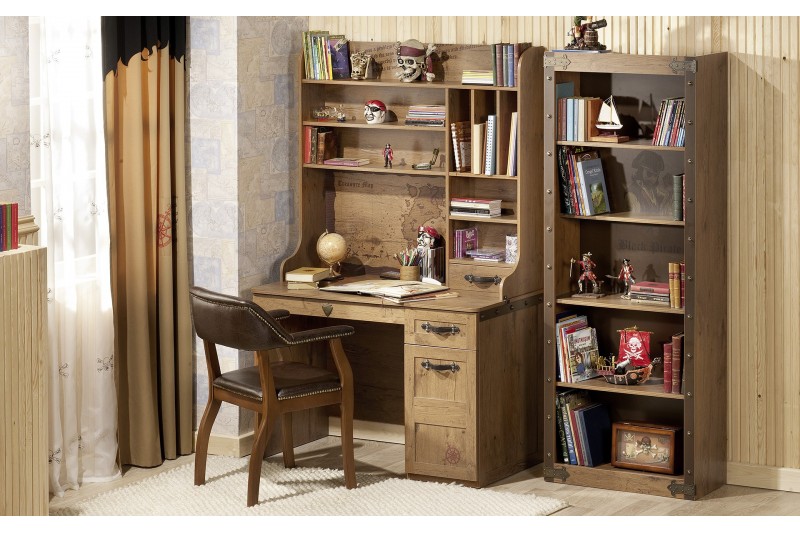 Bureau enfant design PIRATE en bois coloris marron