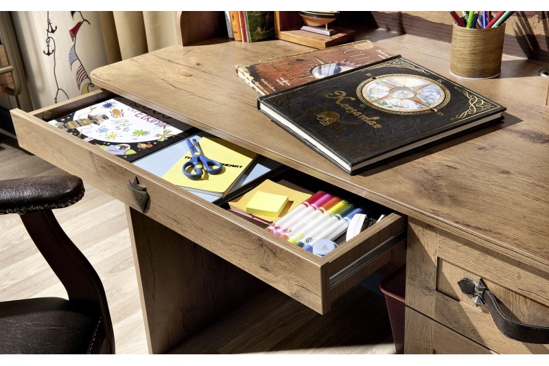 Bureau enfant design PIRATE en bois coloris marron