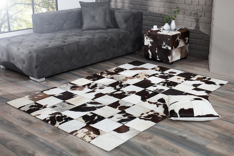 Tapis style patchwork en vraie fourrure brun et blanc