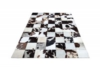 Tapis style patchwork en vraie fourrure brun et blanc
