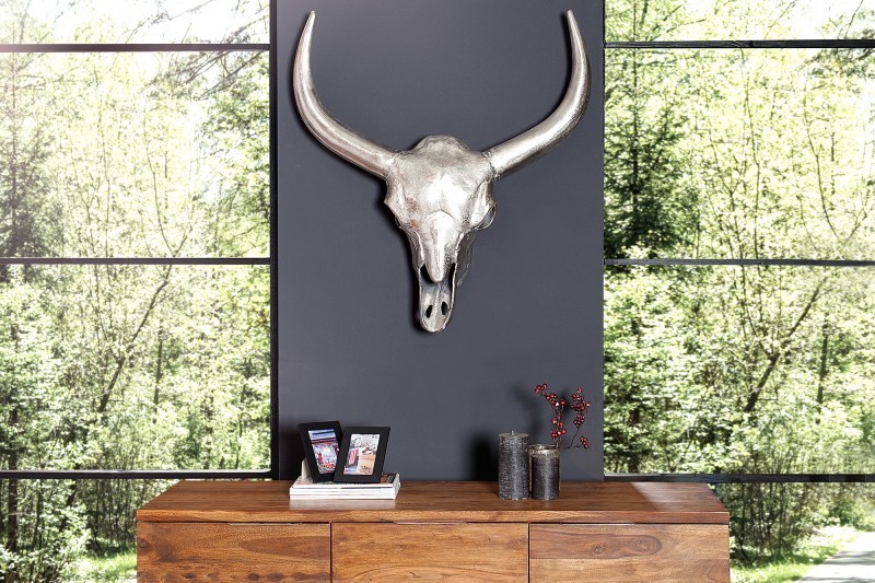 Trophée décoratif mural design crâne de taureau coloris argenté en aluminium