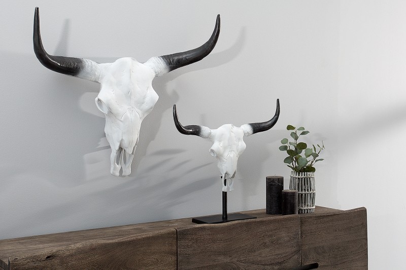 Trophée mural design crâne de taureau coloris blanc et noir de 70 cm
