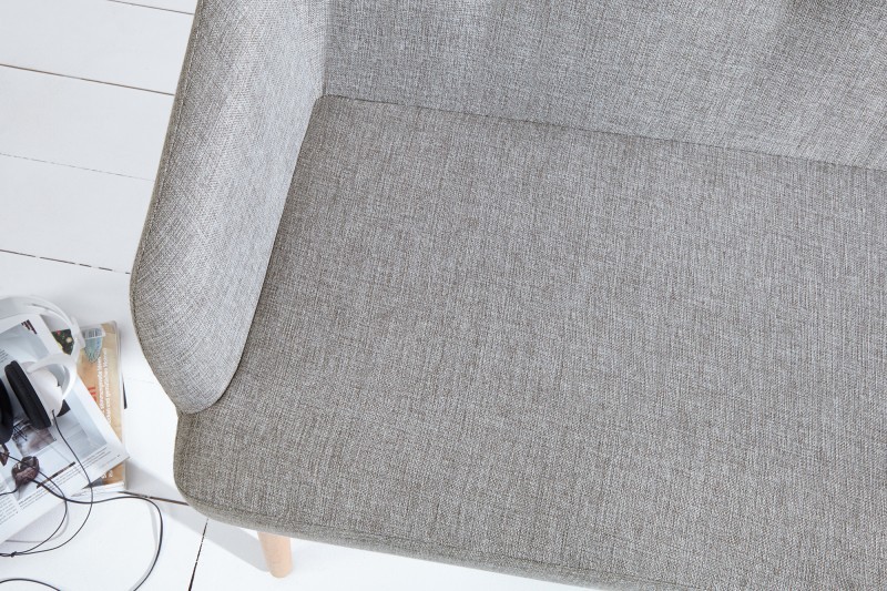 Banc design scandinave coloris gris claire en tissu avec pieds en bois massif