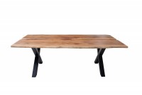 Table à manger moderne de 200cm coloris naturel et noir en bois massif et métal