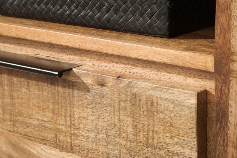 Meuble TV design industriel 130 cm en bois massif Meuble TV design industriel 130 cm en bois massif