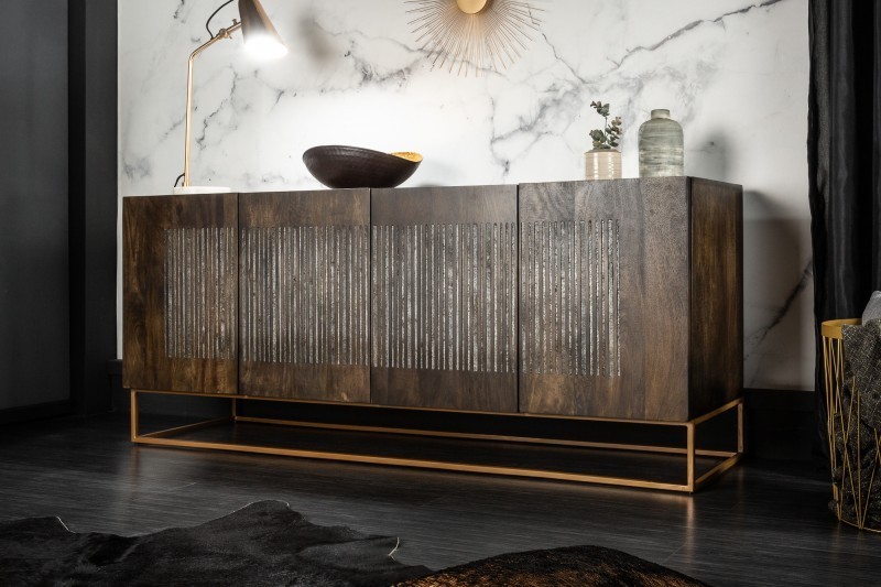 Bahut contemporain à 4 portes en bois massif coloris brun naturel avec pieds en métal doré