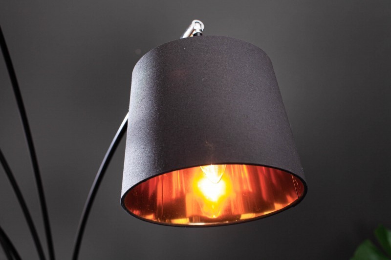 Lampadaire à 5 lampes design coloris doré et noir Lampadaire à 5 lampes design coloris doré et noir